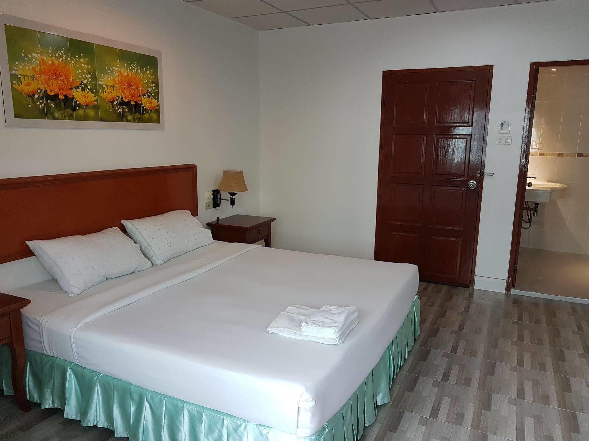 فندق ويلكم إن كارون Phuket المظهر الخارجي الصورة