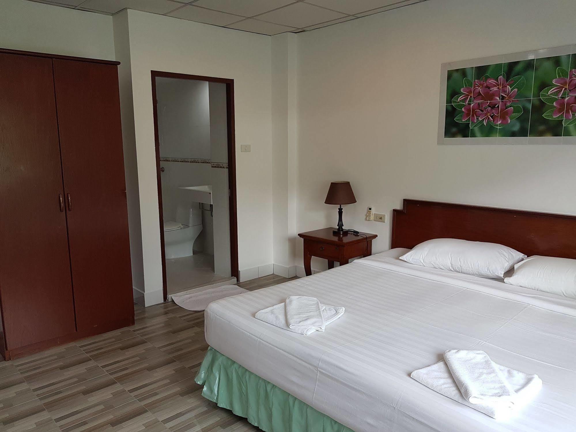 فندق ويلكم إن كارون Phuket المظهر الخارجي الصورة