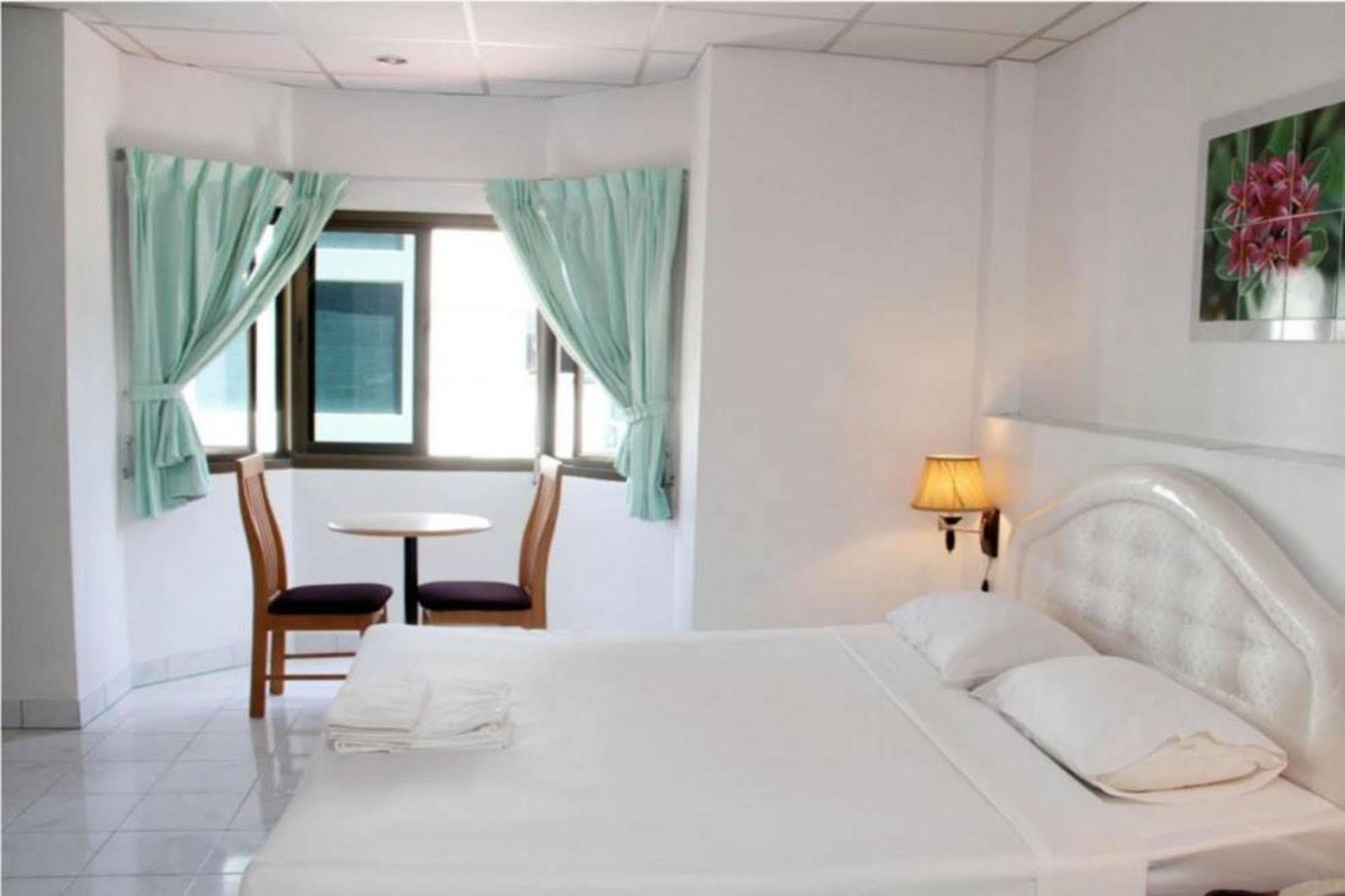 فندق ويلكم إن كارون Phuket المظهر الخارجي الصورة